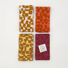 Load image into Gallery viewer, Jenny Pennywood Coral Napkin Set