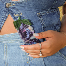 Load image into Gallery viewer, Grapes Hair Claw