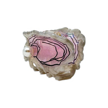 Load image into Gallery viewer, Oyster Hair Claw