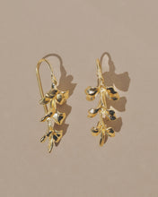 Load image into Gallery viewer, Floret Earrings