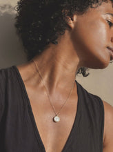 Load image into Gallery viewer, Suri Necklace
