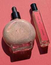 Load image into Gallery viewer, Showgirl Glow Oil Roller