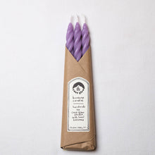 Load image into Gallery viewer, Lilac Beeswax Spiral Taper Candles