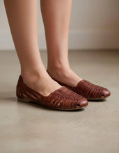Load image into Gallery viewer, Huarache Leather Sandals