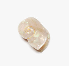 Load image into Gallery viewer, Seashell Hair Claw