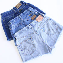 Load image into Gallery viewer, Vintage Levis Denim Shorts
