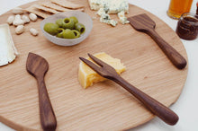 Load image into Gallery viewer, Walnut Wood Cheese Set
