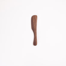 Load image into Gallery viewer, Walnut Wood Rounded Spreader
