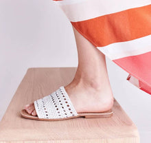 Load image into Gallery viewer, Palm Leather Sandal
