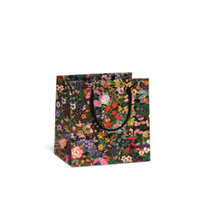 Load image into Gallery viewer, Meadow Black gift bags
