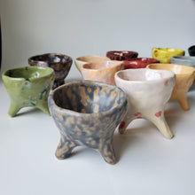 Load image into Gallery viewer, Tripod Incense Dish
