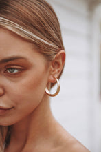 Load image into Gallery viewer, Demia Earrings: Sterling Silver
