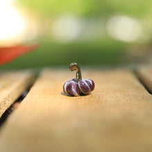 Load image into Gallery viewer, Tiny pumpkins
