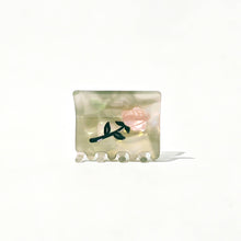 Load image into Gallery viewer, Rosarium Mini Claw

